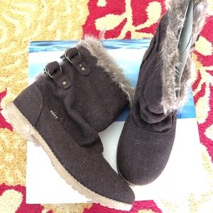 ROXY Huntley boot/New in box /womens 9